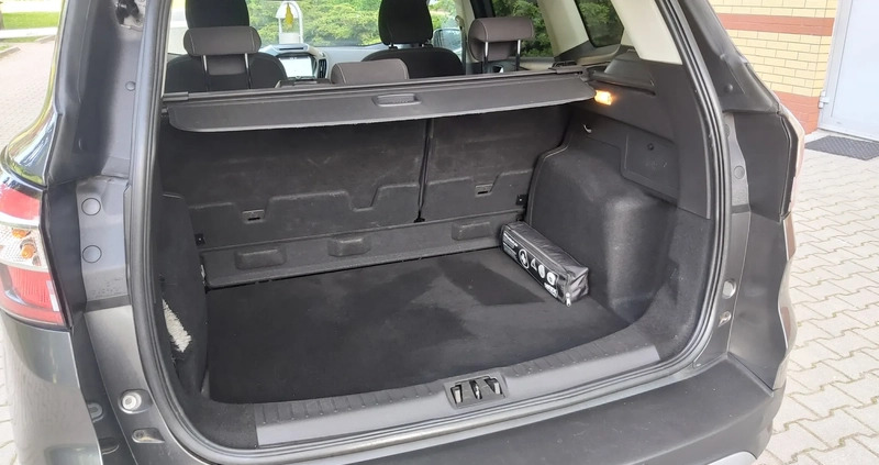 Ford Kuga cena 78800 przebieg: 151000, rok produkcji 2017 z Elbląg małe 379